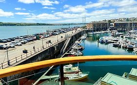 Orion House - Luxury Apartment Overlooking Milford Marina, Pembrokeshire